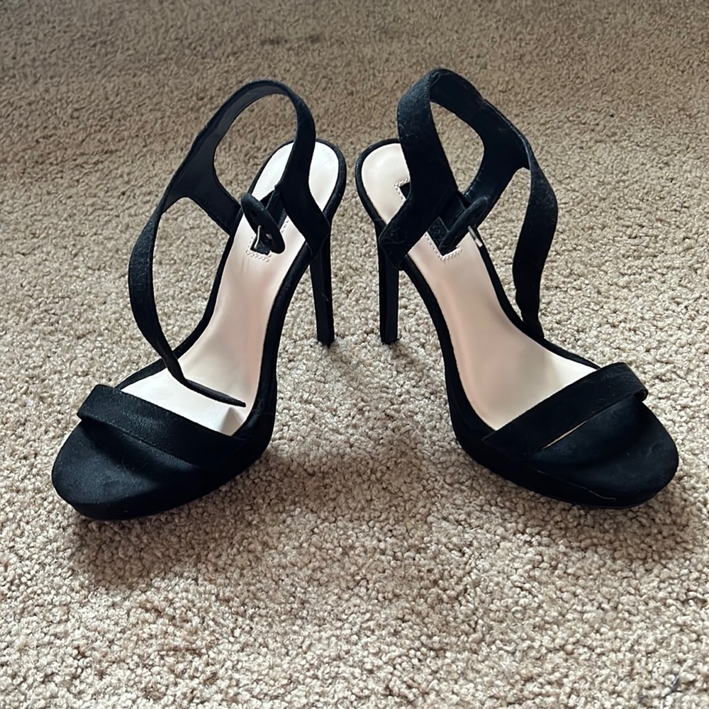 Size 8 Black Heel